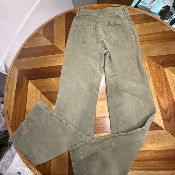 Faherty Olive Green Patch Pocket Boot Cut pants FLAWED - Picture 10 of 14